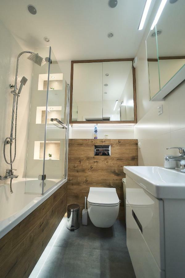 Apartament - Jacuzzi Rzeszów Kültér fotó