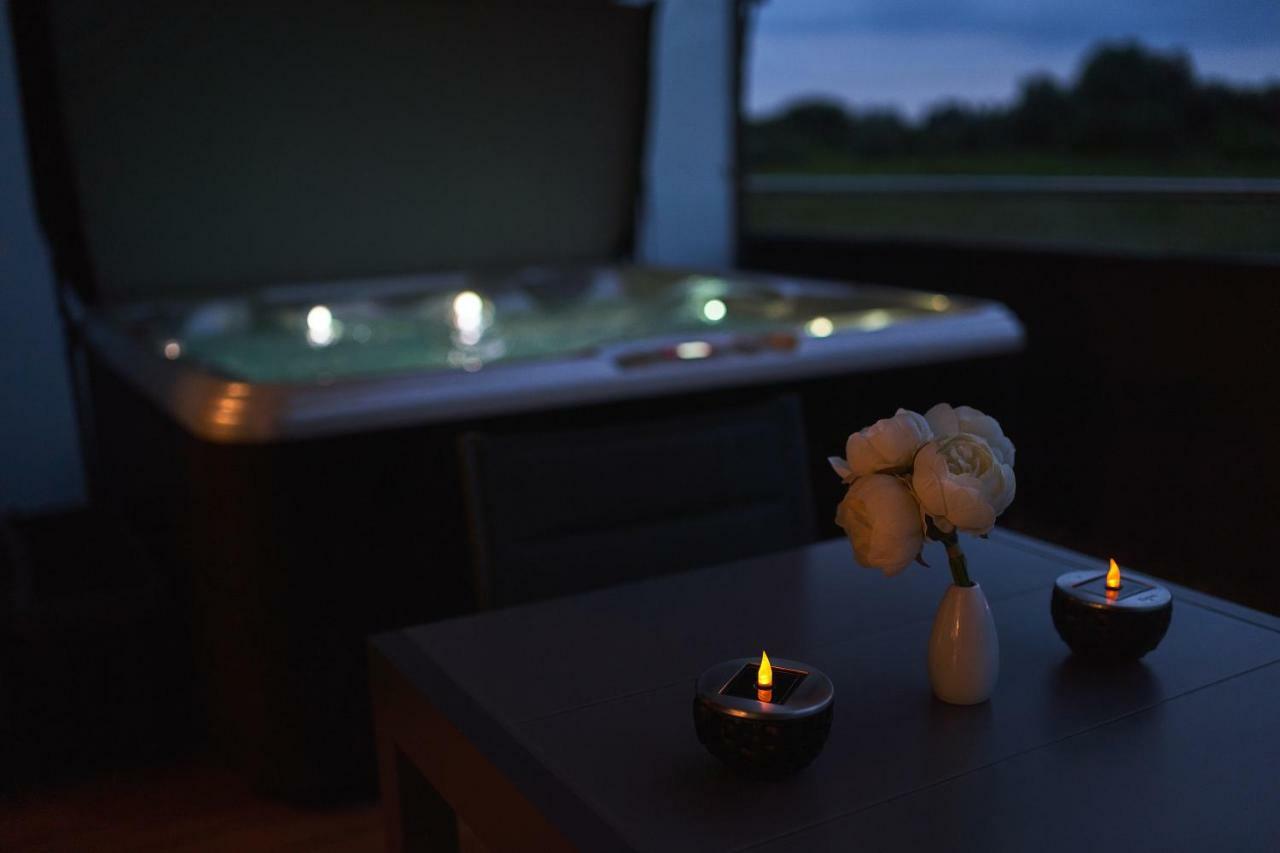 Apartament - Jacuzzi Rzeszów Kültér fotó